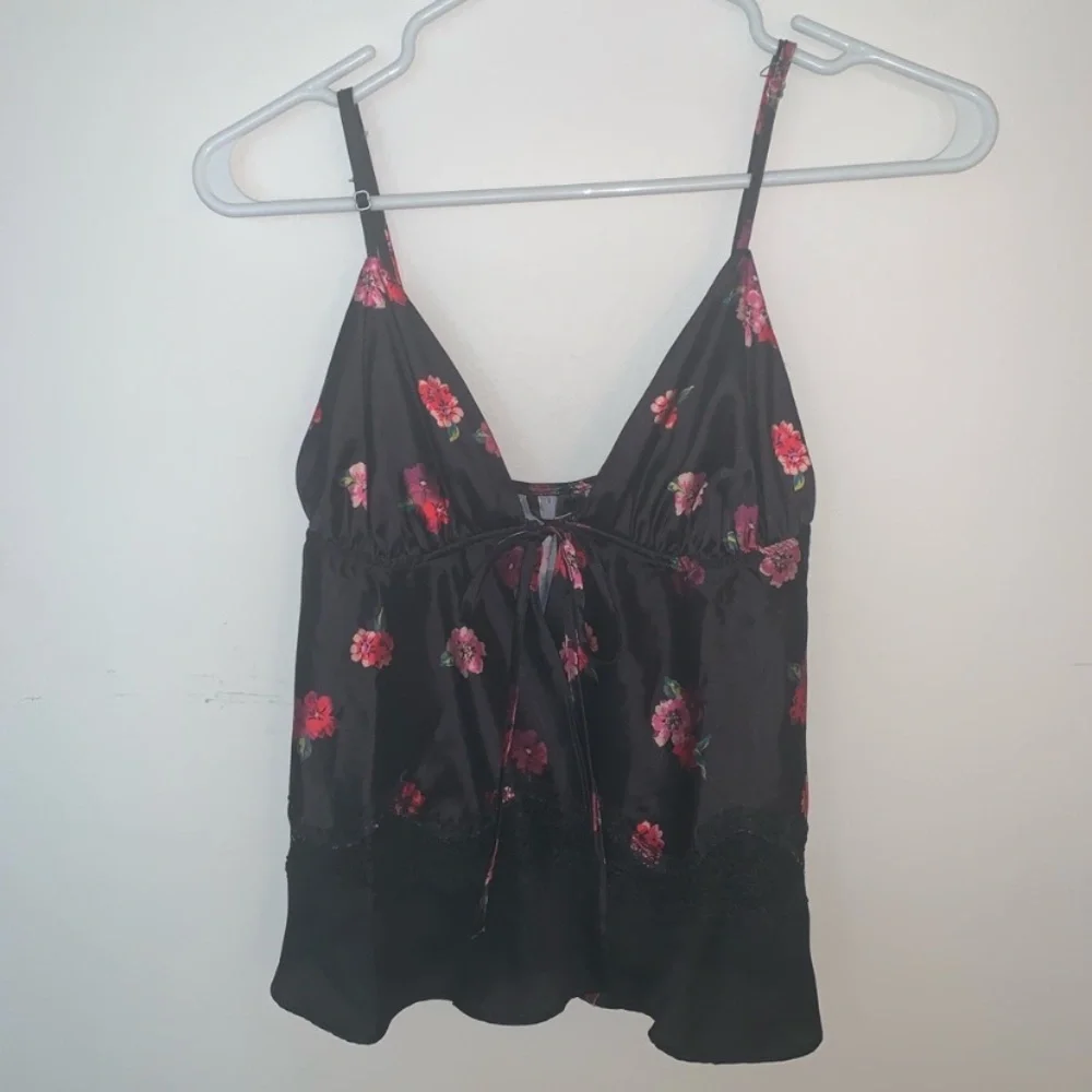 Victoria's Secret Black and Pink Floral Pajama Set - Picture 3 of 4